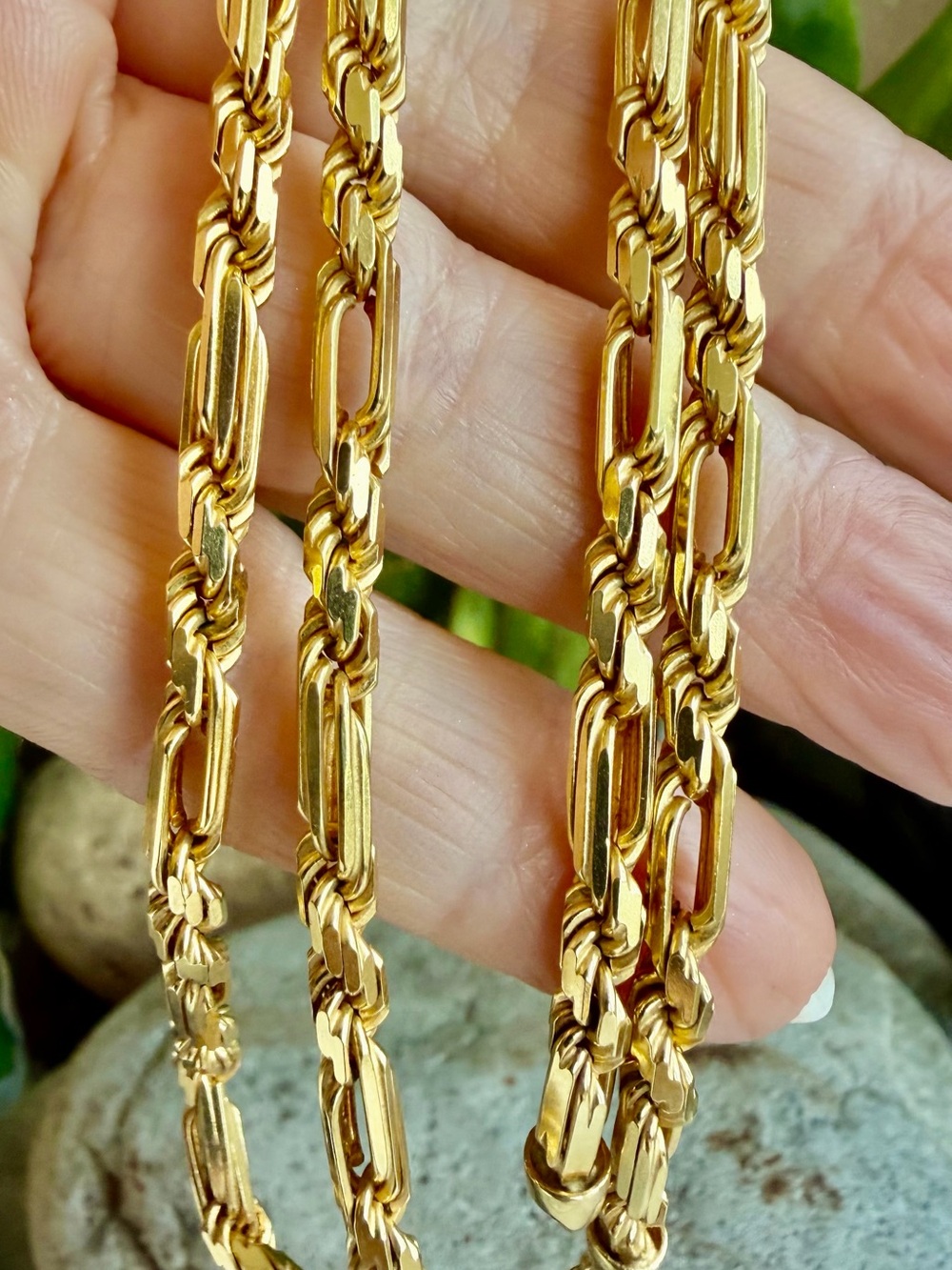 14 karat gold chain